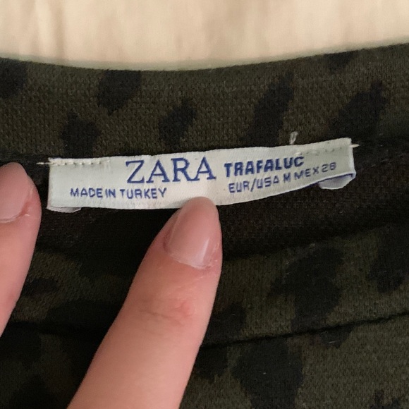 Olive/dark green sweatshirt with leopard print - Picture 2 of 2